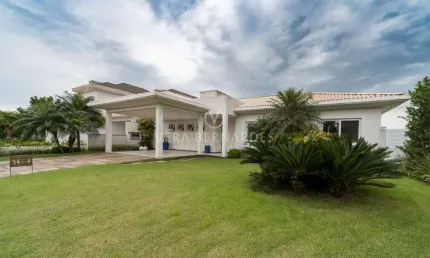 Casa em condomínio fechado com 3 quartos à venda na Avenida Juca Batista, --, Belém Novo, Porto Alegre por R$ 2.690.000