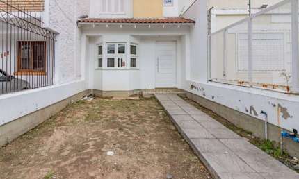 Casa com 3 quartos à venda na Rua Isidoro Bettio, 120, Aberta dos Morros, Porto Alegre por R$ 400.000