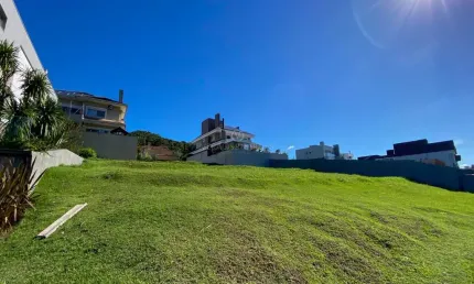 Terreno em condomínio fechado à venda na Estrada das Três Meninas, --, Vila Nova, Porto Alegre por R$ 450.000