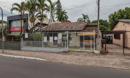 Casa com 3 quartos à venda na rua comendador castro, --, ipanema, porto alegre por r$ 750.000
