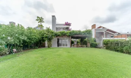 Casa em condomínio fechado com 3 quartos à venda na Avenida Juca Batista, 8000, Belém Novo, Porto Alegre por R$ 2.200.000