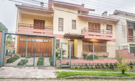 Casa com 3 quartos à venda na Rua Condado, --, Ipanema, Porto Alegre por R$ 1.380.000