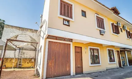 Casa em condomínio fechado com 3 quartos à venda na Avenida Imperial, --, Ipanema, Porto Alegre por R$ 680.000