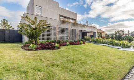 Casa em condomínio fechado com 4 quartos à venda na Avenida Juca Batista, 8000, Belém Novo, Porto Alegre por R$ 3.800.000