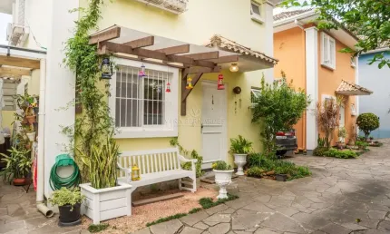 Casa em condomínio fechado com 3 quartos à venda na Rua Landel de Moura, --, Tristeza, Porto Alegre por R$ 680.000