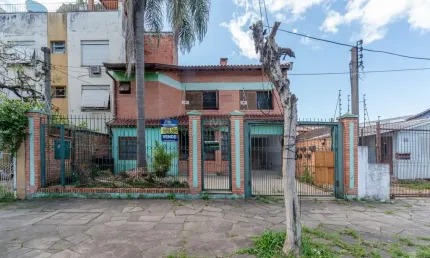 Casa com 5 quartos à venda na Rua Santa Flora, --, Nonoai, Porto Alegre por R$ 699.000