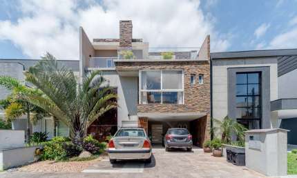 Casa em condomínio fechado com 3 quartos à venda na Rua Ivo Walter Kern, --, Hípica, Porto Alegre por R$ 1.490.000