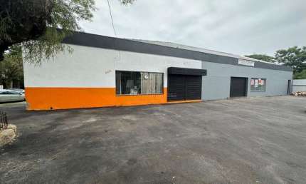 Sala comercial à venda na Avenida Tramandaí, 559, Ipanema, Porto Alegre por R$ 1.300.000