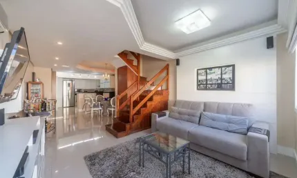 Casa em condomínio fechado com 2 quartos à venda na Avenida da Cavalhada, --, Cavalhada, Porto Alegre por R$ 405.000