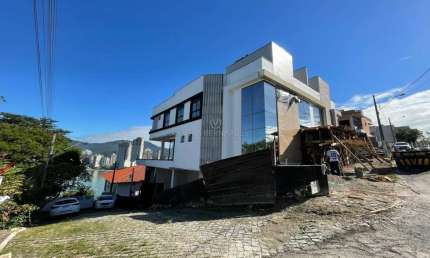 Casa com 4 quartos à venda na Rua 109 L, 737, Canto da Praia, Itapema por R$ 6.990.000