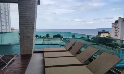 Apartamento com 3 quartos à venda na Rua 202, --, Meia Praia, Itapema por R$ 3.700.000