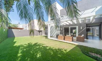 Casa em condomínio fechado com 3 quartos à venda na Rua Ivo Walter Kern, 599, Hípica, Porto Alegre por R$ 2.000.000