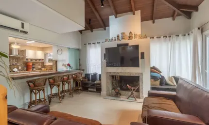 Casa em condomínio fechado com 3 quartos à venda na Avenida Juca Batista, 8000, Belém Novo, Porto Alegre por R$ 1.685.000