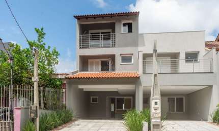 Casa com 3 quartos à venda na Rua Ari Peixoto Martins, 146, Espírito Santo, Porto Alegre por R$ 690.000