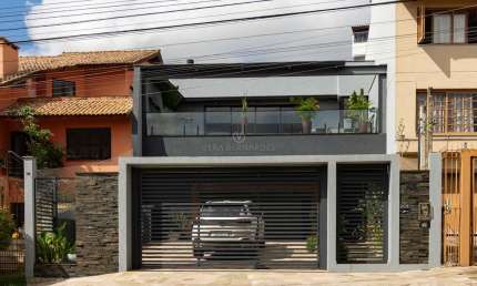 Casa com 3 quartos à venda na Avenida Doutor Francisco Roberto Dall Igna, 270, Espírito Santo, Porto Alegre por R$ 1.499.000