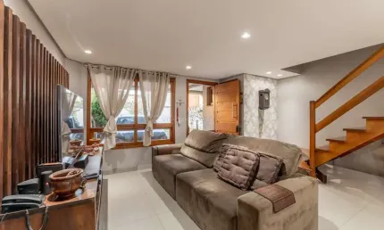 Casa em condomínio fechado com 3 quartos à venda na Rua Guatambu, --, Hípica, Porto Alegre por R$ 580.000