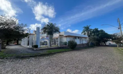 Casa com 3 quartos à venda na Rua Pinaré, --, Vila Assunção, Porto Alegre por R$ 1.500.000