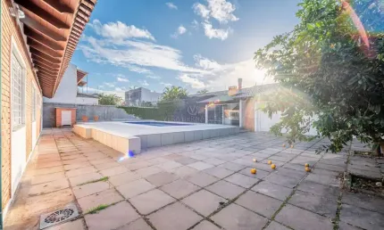 Casa com 3 quartos à venda na rua ladislau neto, --, ipanema, porto alegre por r$ 949.999