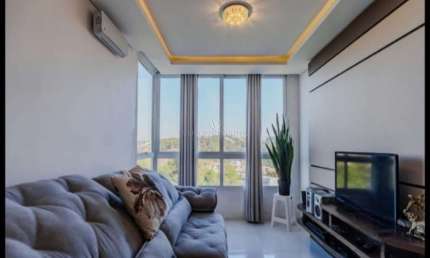 Apartamento com 3 quartos à venda na Avenida da Cavalhada, 4530, Cavalhada, Porto Alegre por R$ 500.000