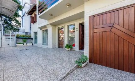 Casa com 3 quartos à venda na Rua Dona Augusta, --, Menino Deus, Porto Alegre por R$ 1.190.000