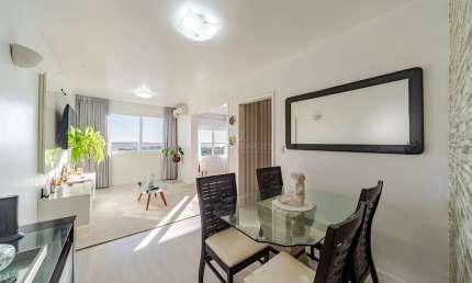 Apartamento com 3 quartos à venda na Avenida Wenceslau Escobar, 2038, Tristeza, Porto Alegre por R$ 585.000