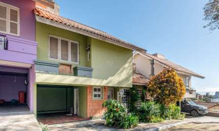 Casa em condomínio fechado com 3 quartos à venda na Rua Padre João Batista Reus, --, Vila Conceição, Porto Alegre por R$ 780.000