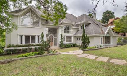 Casa em condomínio fechado com 4 quartos à venda na Avenida da Cavalhada, 5205, Cavalhada, Porto Alegre por R$ 10.000.000
