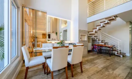 Casa com 2 quartos à venda na Rua Carlos Maximiliano Fayet, --, Hípica, Porto Alegre por R$ 748.000