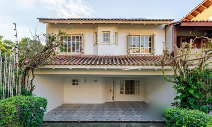 Casa com 3 quartos à venda na Rua Professor Antônio José Remião, --, Espírito Santo, Porto Alegre por R$ 690.000