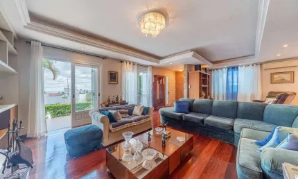 Casa com 3 quartos à venda na Rua Cariri, --, Vila Assunção, Porto Alegre por R$ 2.650.000