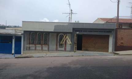 Espetacular casa de 4 quartos no Jardim Messina, Jundiaí-SP: 207m², 2 vagas, churrasqueira e muito mais! Venha conferir!