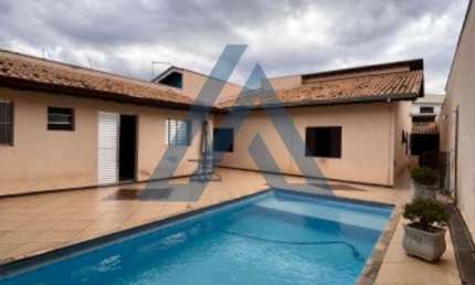 Imóvel espaçoso e confortável no Jardim Merci I em Jundiaí-SP: 4 quartos, 1 suíte, 2 salas, 4 banheiros, 4 vagas, 344m².