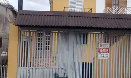 Sobrado amplo com 3 dormitórios e excelente localização