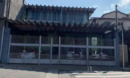 Sobrado Amplo com Edícula – Ideal para Residencial ou Comercial