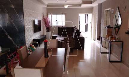 Ótima Casa , pronta para morar próximo a avenidas , escola.