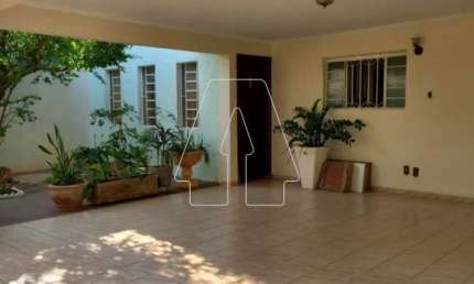 Casa com 3 quartos à venda no Planalto, Araçatuba 