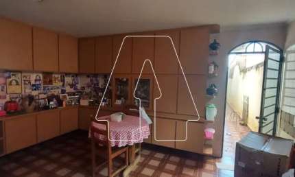 Casa com 3 quartos à venda no Santana, Araçatuba 