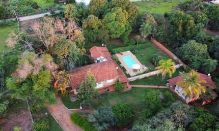 Chácara / sítio com 4 quartos à venda no Conjunto Habitacional Pedro Perri, Araçatuba 