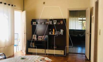 Casa com 3 quartos à venda na Vila Mendonça, Araçatuba 