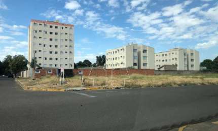 Terreno à venda no Conjunto Habitacional Castelo Branco, Araçatuba 