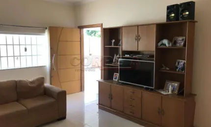 Casa com 3 quartos à venda no Santana, Araçatuba 