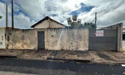 Casa com 1 quarto à venda no TV, Araçatuba 