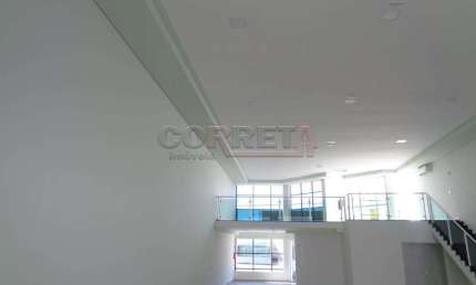 Casa comercial à venda no Planalto, Araçatuba 