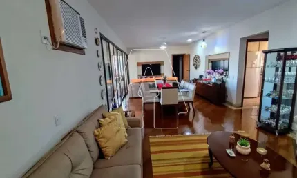 Apartamento no Condomínio Edifício Jequitibá em Araçatuba/SP