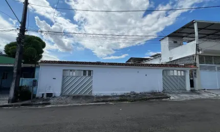 Casa com 3 quartos à venda na Rua João Rodrigues da Silva, 12, Parque 10 de Novembro, Manaus