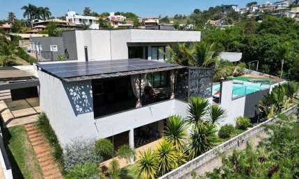 Linda casa para aluguel ou venda no Village Morro Alto