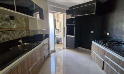Apartamento de 2 dormitórios, 1 suíte, 2 banheiros e 2 vagas