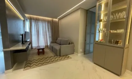 Apartamento com Vista Mar a venda com 3 quartos, sendo 2 suítes no bairro Canto - Estreito