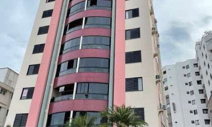 Lindo apartamento em excelente localização no Balneário do Estreito.