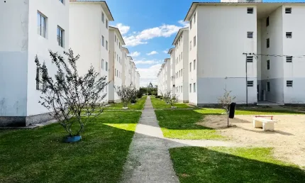 Ótimo apartamento 2 dormitórios, condomínio fechado com muita espaço para lazer.